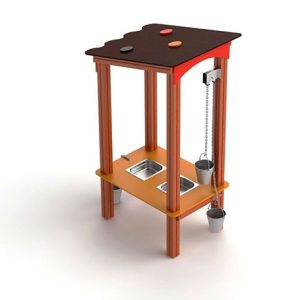 Holzspielplatz mit Sand und Wasser